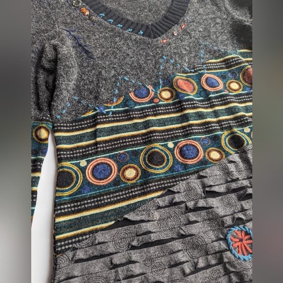 Women's Linea Domani Gray Contrast Beaded Patterned V-Neck Tunic Sweater Size L - Picture 5 of 13